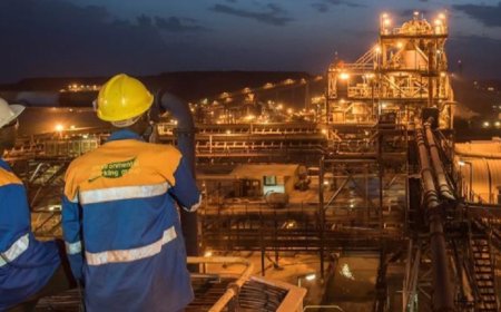 Gold lifts Barrick despite stale performance