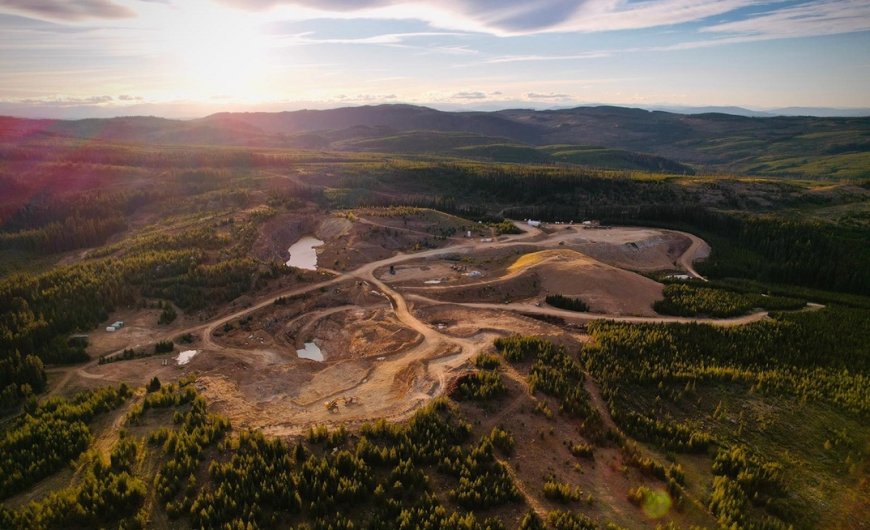 Gold Mountain shares dive as contractors demand payment