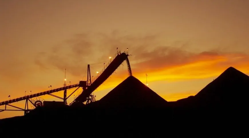 Coal used to be Australia’s commodity export king, but gold is coming